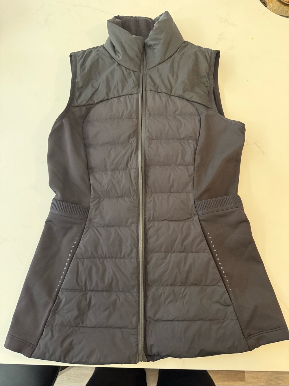 Lululemon Women's Quilted Sleeveless Puffer Vest - black